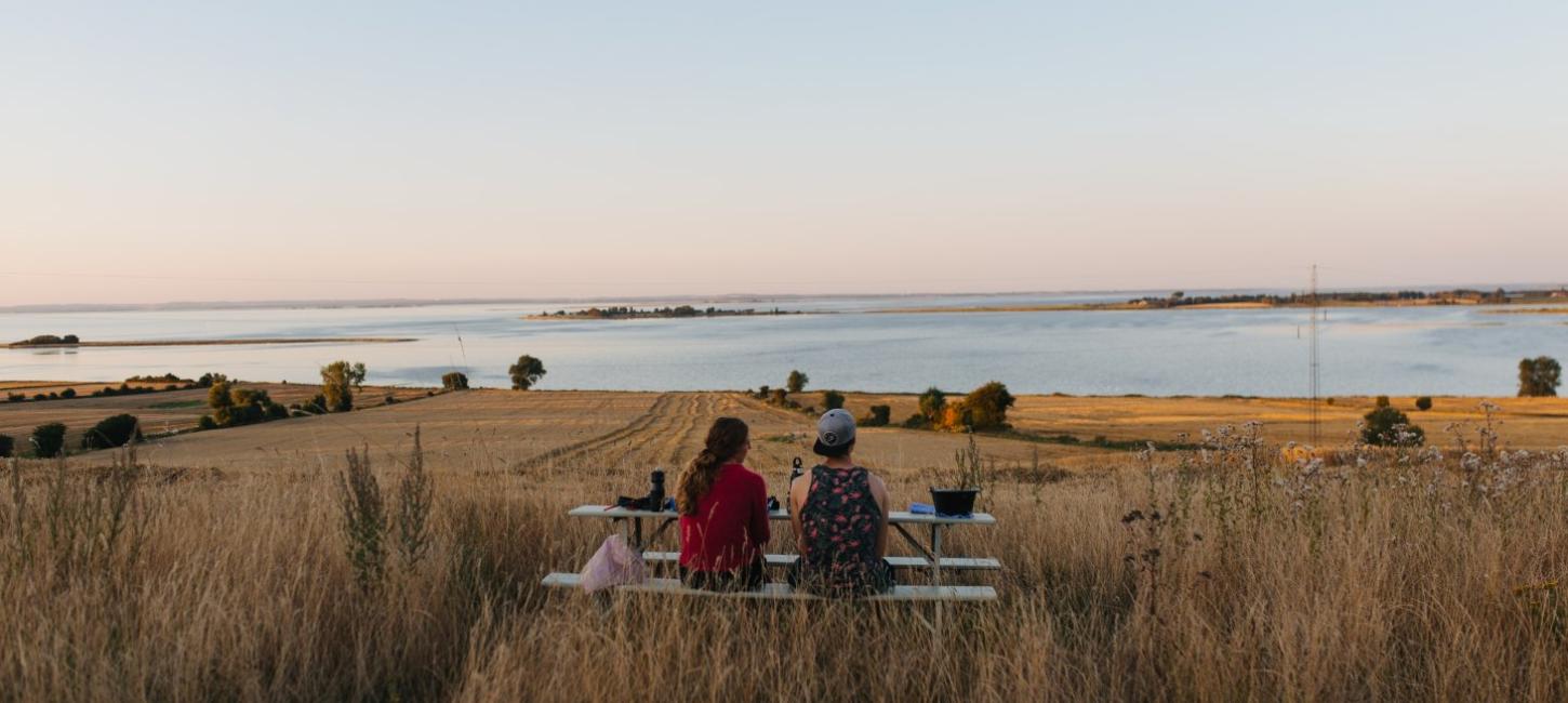 Fahrradfahrer bei einer Rast auf der dänischen Insel Ærø