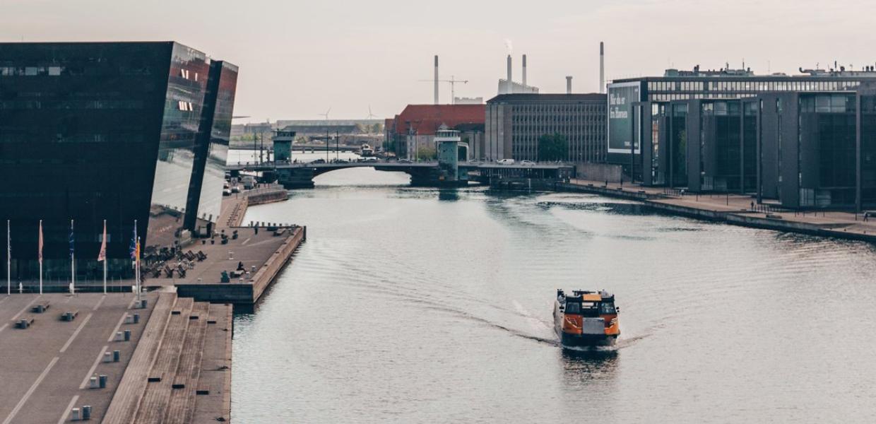 Cruise around Copenhagen with the harbour buses