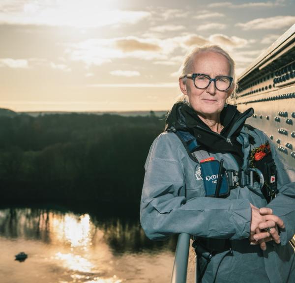 Margit Hansen bridgewalking on Fyn